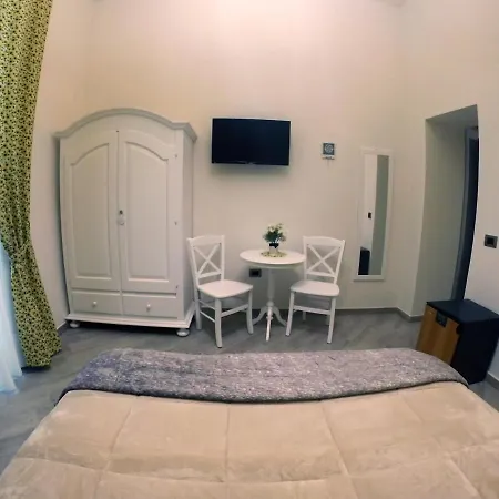 فندق مبيت وإفطار Le Stanze Di Santa Chiara