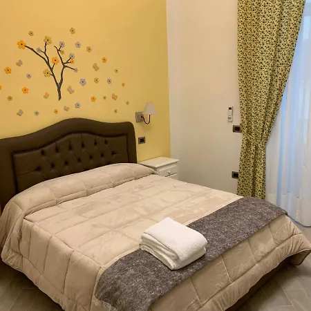 Le Stanze Di Santa Chiara فندق مبيت وإفطار 4*