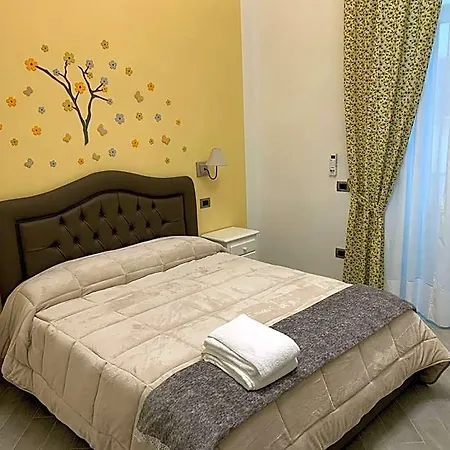 Le Stanze Di Santa Chiara Bed and breakfast Nápoles