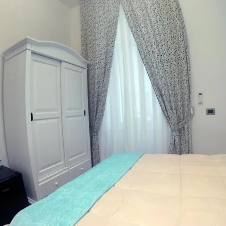 Le Stanze Di Santa Chiara Napels