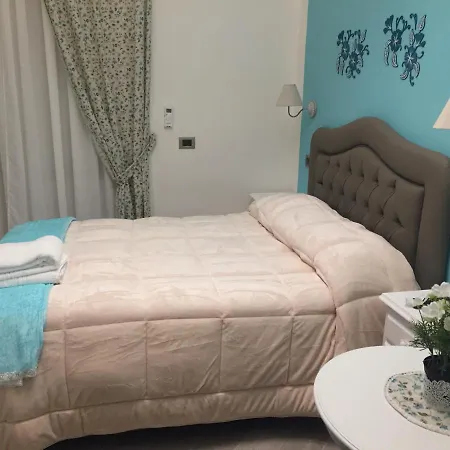 ベッド・アンド・ブレックファスト Le Stanze Di Santa Chiara ナポリ