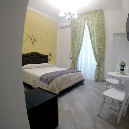 Le Stanze Di Santa Chiara Napels